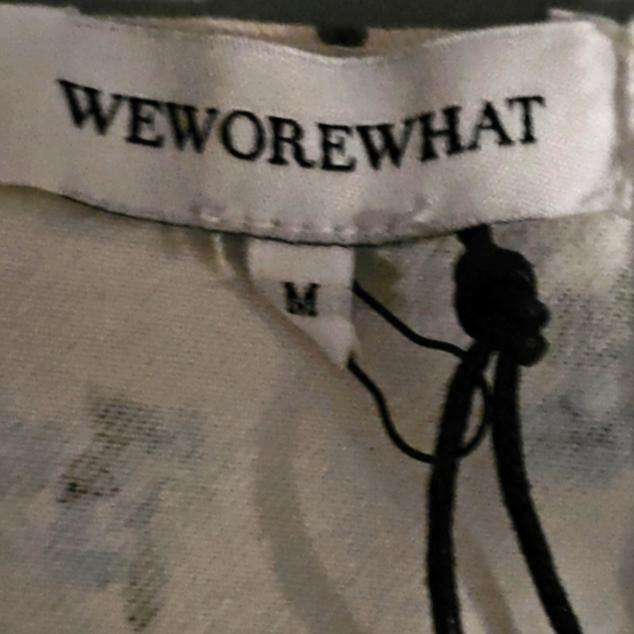 🆕We Wore What Cut-Out Mini Skirt – Ivory  Size Medium Retails $69 NWT - Picture 6 of 6